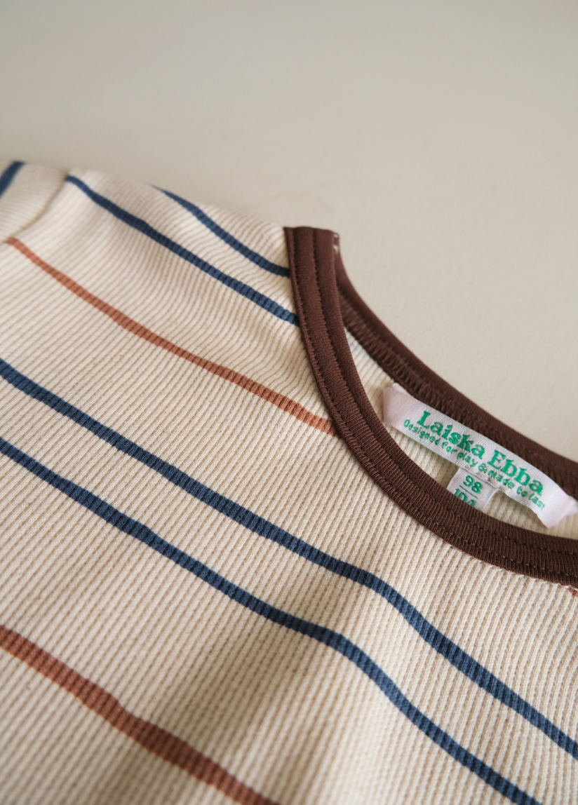LAISKA T-SHIRT