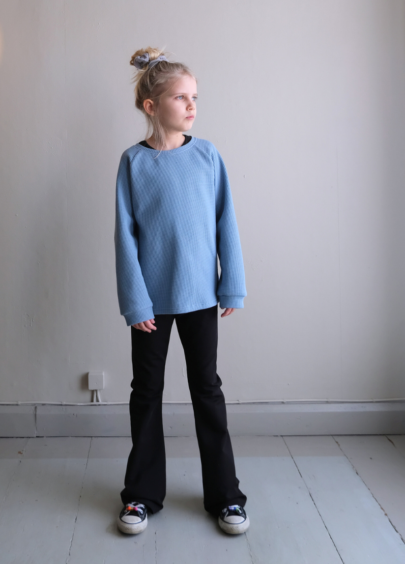 AUSGESTELLTE HOSE DAPHNE