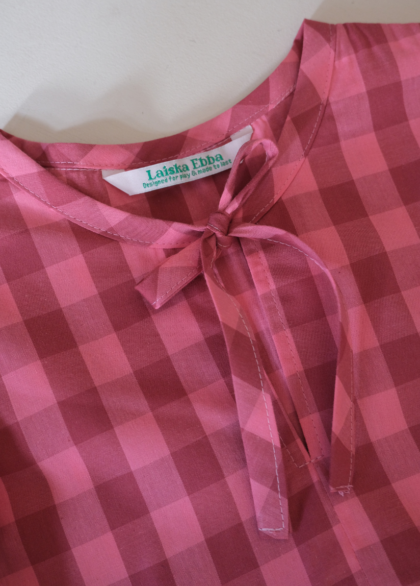 DAS TISCHDECKENKLEID
