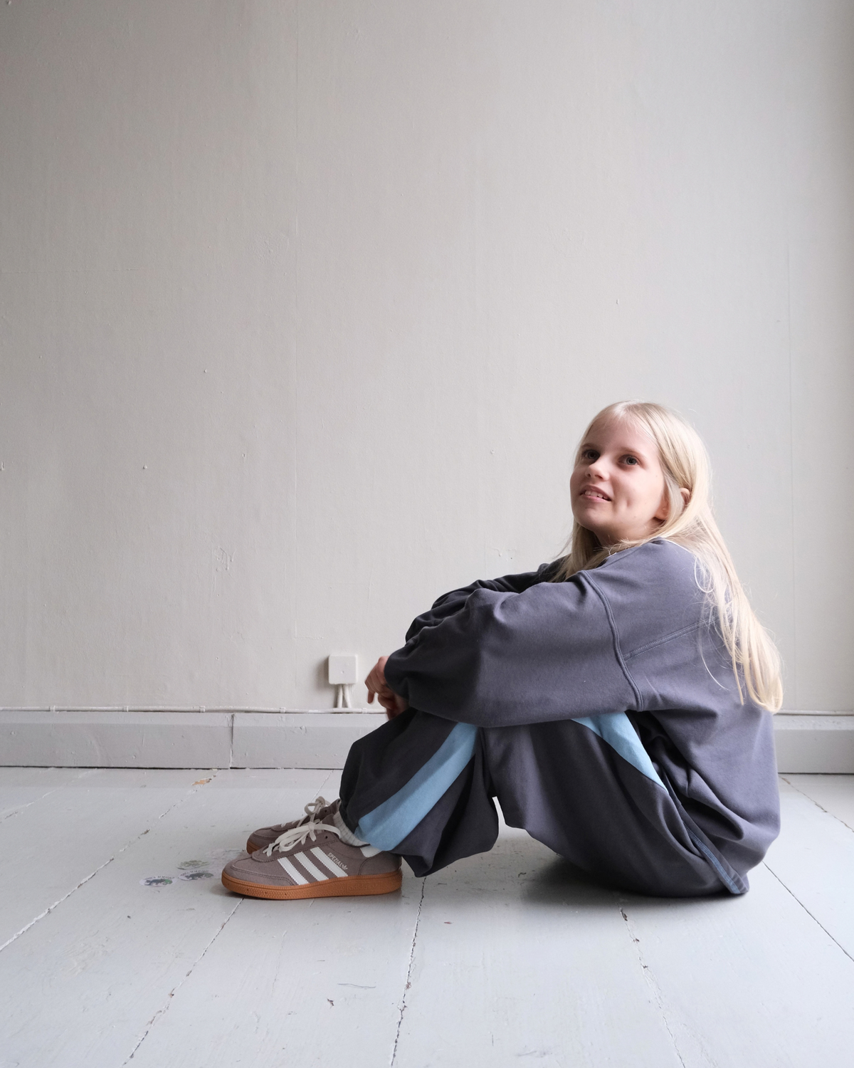 WEICHES SWEATSHIRT