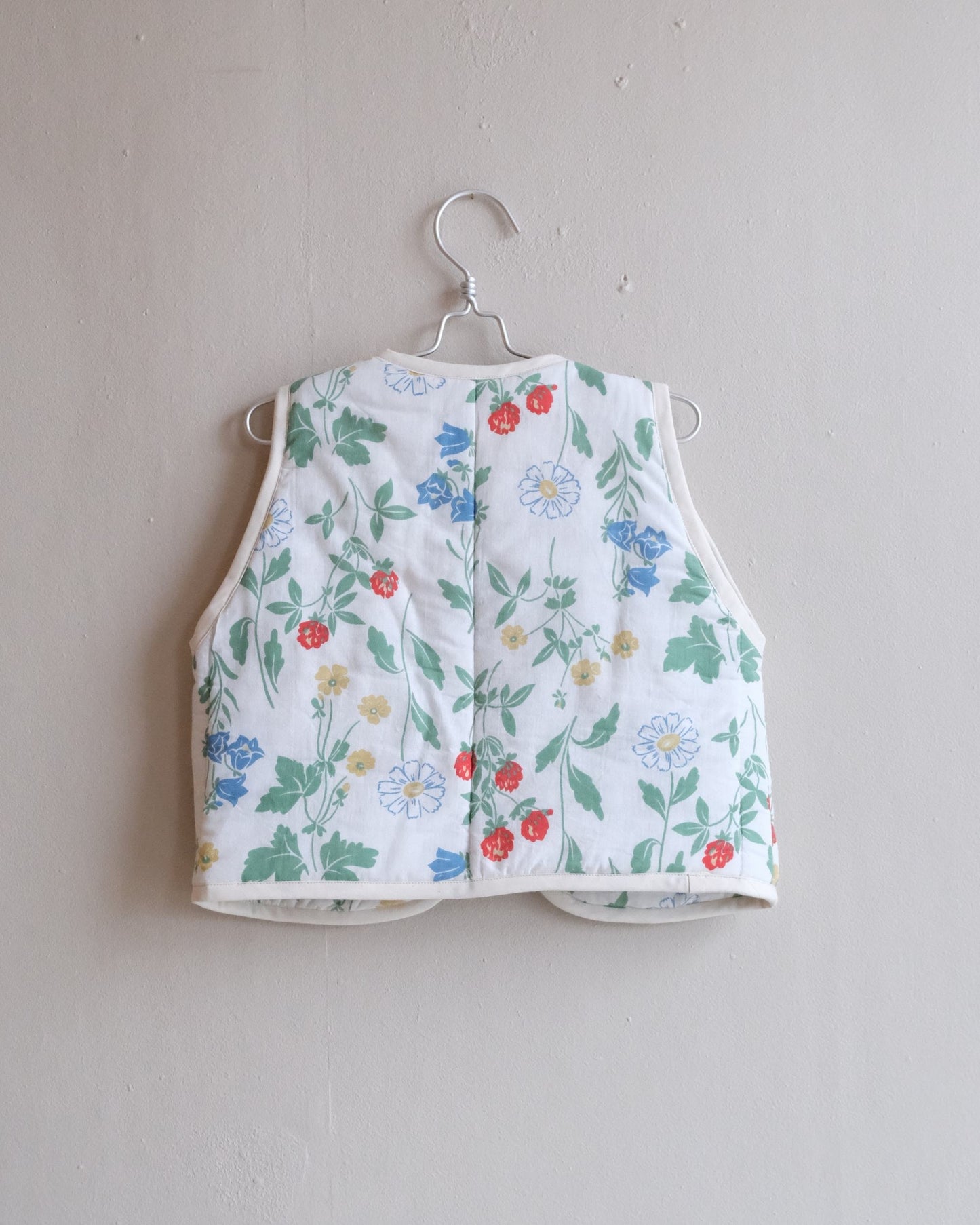 QUILTED VEST size 110/116