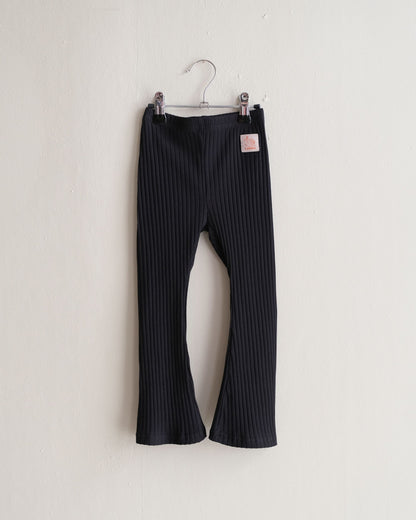 AUSGESTELLTE HOSE DAPHNE