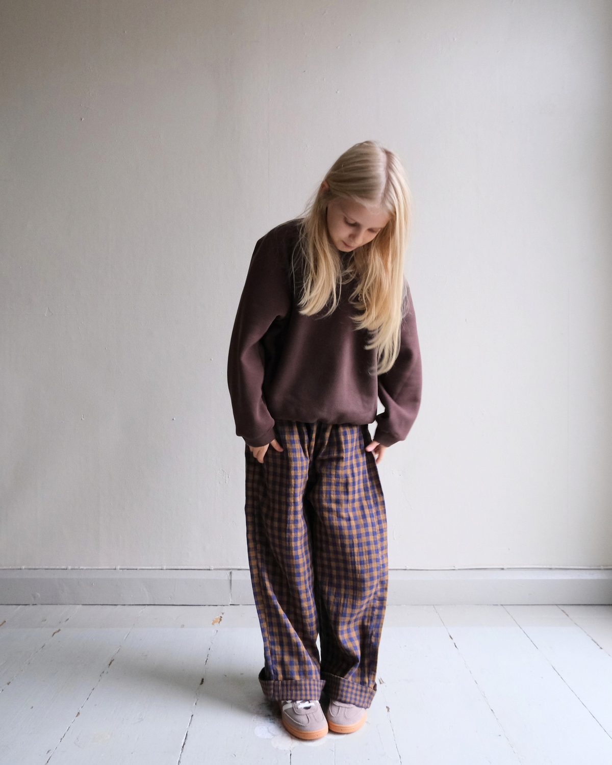 WOBBLY PANTS