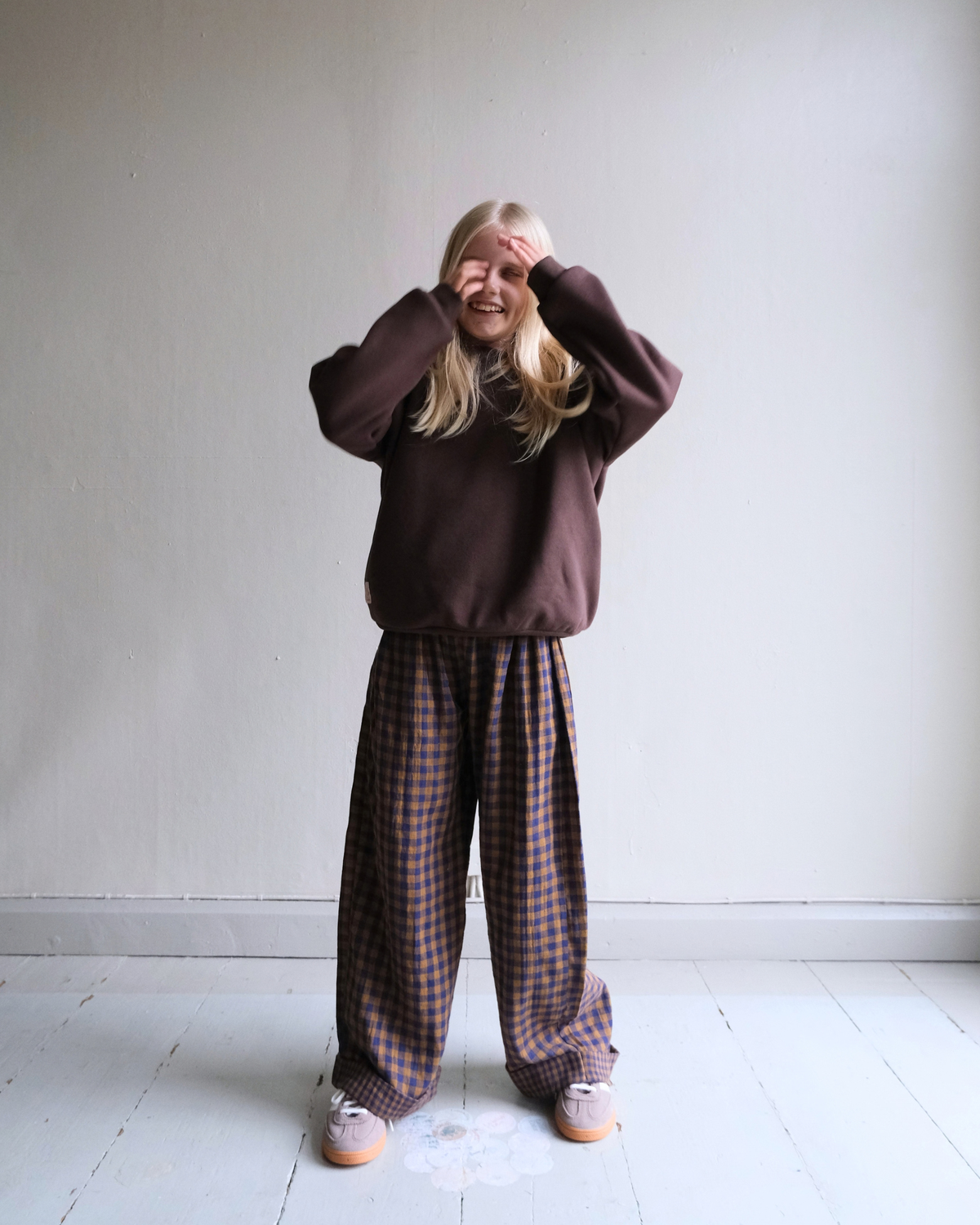 WOBBLY PANTS
