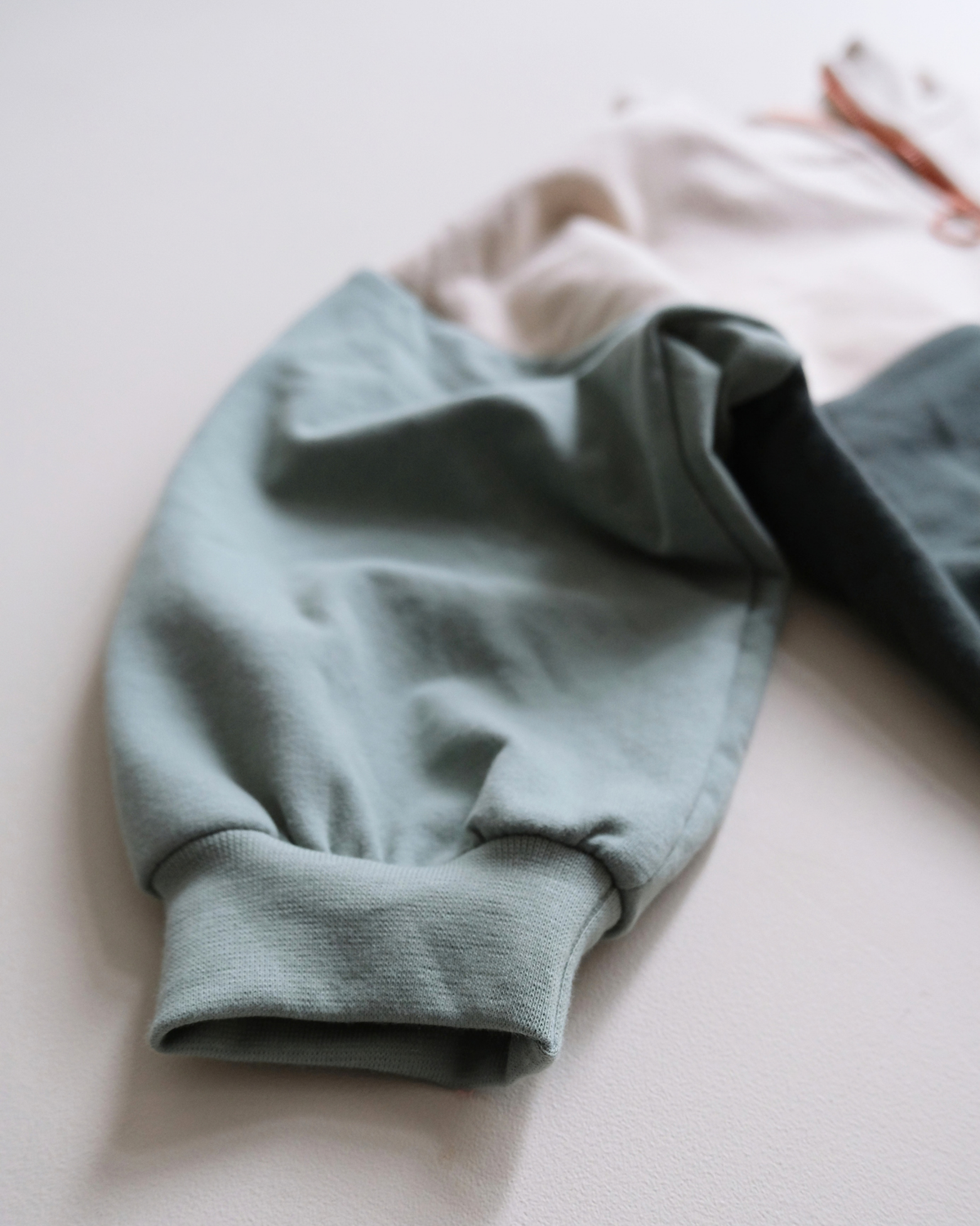WEICHES SWEATSHIRT