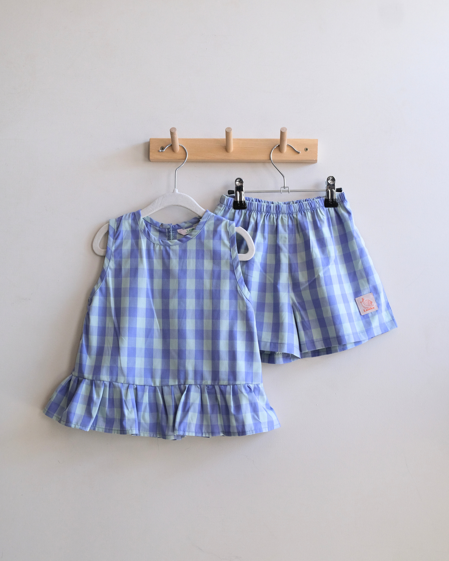 GESTREIFTE SHORTS
